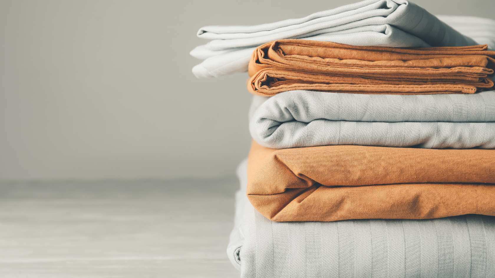The difference between pure cotton and coarse cloth and how to choose bed sheet material